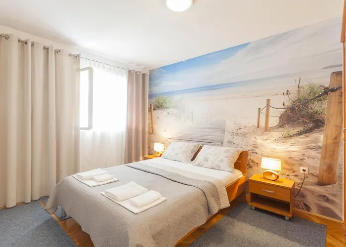 Apartments Maras